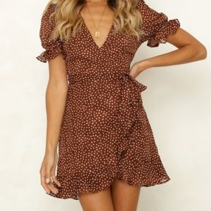 NWT! Hello Molly brown wrap dress - S